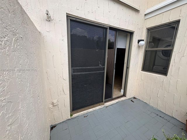 233 SE 11th Avenue 233, Pompano Beach, FL 33060