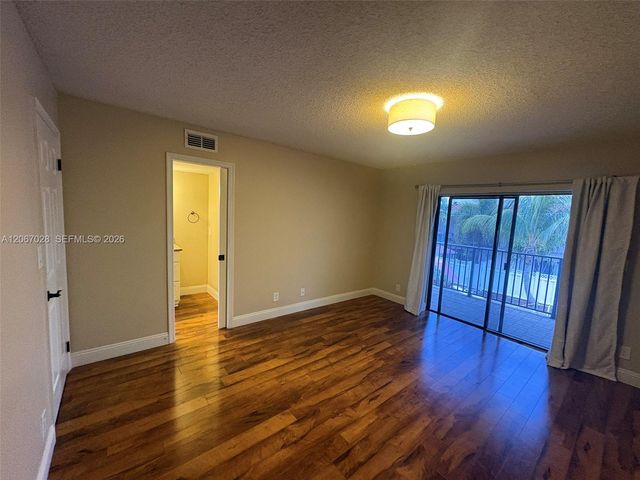233 SE 11th Avenue 233, Pompano Beach, FL 33060
