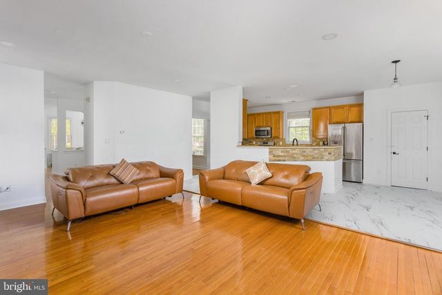 6 HULSE ST, Robbinsville, NJ 08691