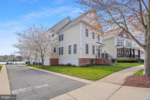 6 HULSE ST, Robbinsville, NJ 08691