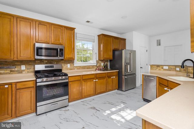 6 HULSE ST, Robbinsville, NJ 08691