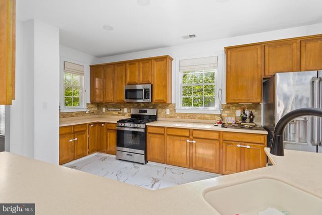 6 HULSE ST, Robbinsville, NJ 08691