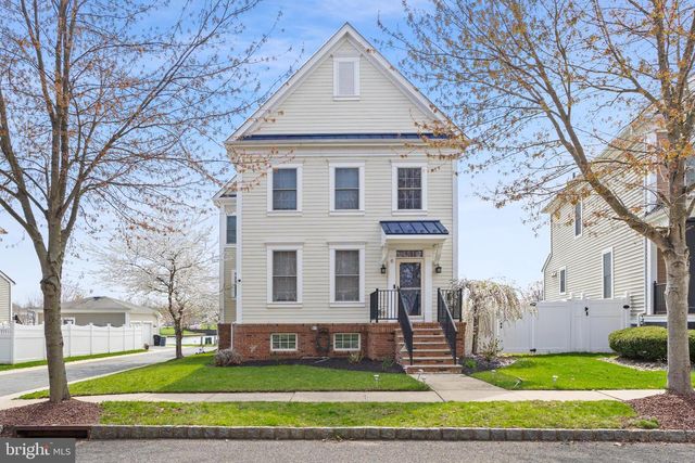 6 HULSE ST, Robbinsville, NJ 08691