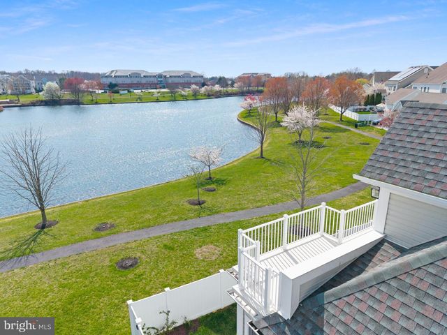 6 HULSE ST, Robbinsville, NJ 08691