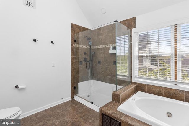 6 HULSE ST, Robbinsville, NJ 08691
