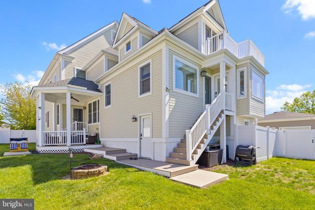 6 HULSE ST, Robbinsville, NJ 08691