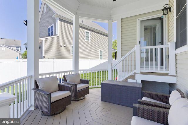 6 HULSE ST, Robbinsville, NJ 08691
