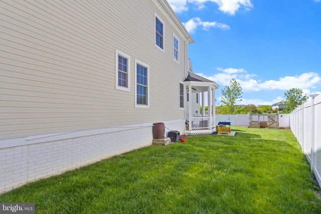 6 HULSE ST, Robbinsville, NJ 08691