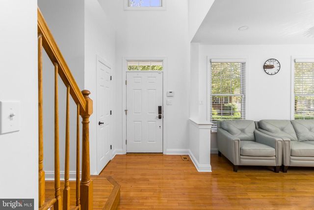 6 HULSE ST, Robbinsville, NJ 08691