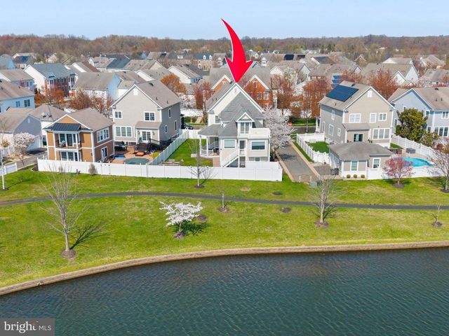 6 HULSE ST, Robbinsville, NJ 08691