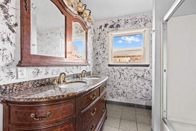 1438 Normandy Dr, Modesto, CA 95351