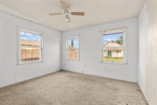 1438 Normandy Dr, Modesto, CA 95351