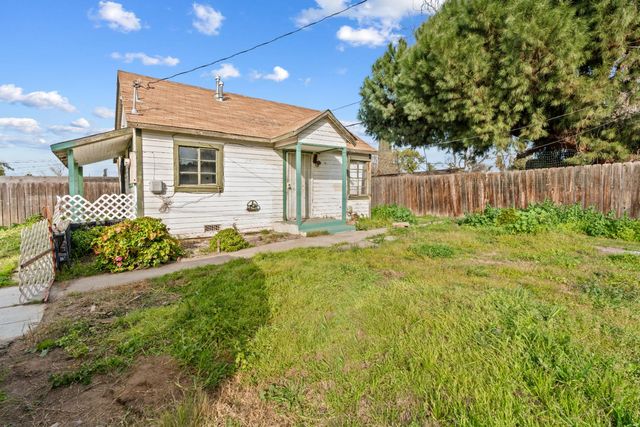 1438 Normandy Dr, Modesto, CA 95351