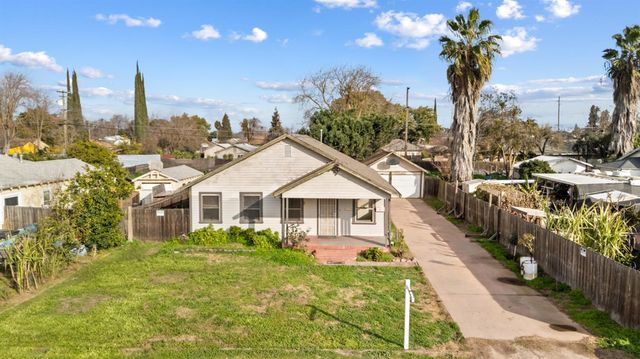 1438 Normandy Dr, Modesto, CA 95351