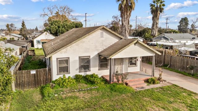 1438 Normandy Dr, Modesto, CA 95351