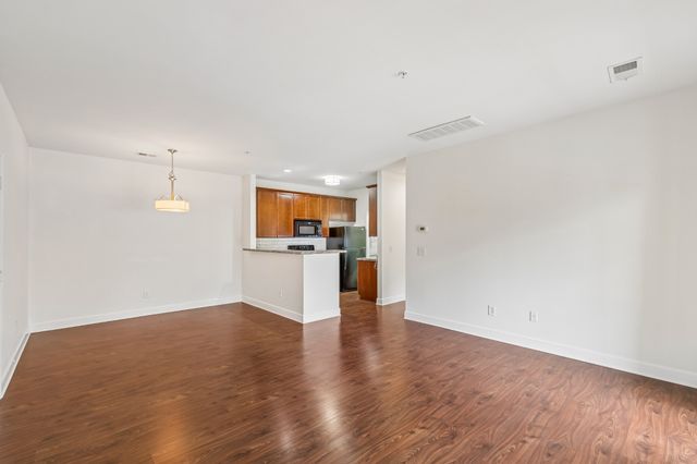 8221 Lenox Creekside Dr Unit B12, Antioch, TN 37013