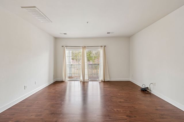 8221 Lenox Creekside Dr Unit B12, Antioch, TN 37013