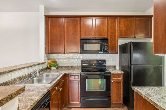 8221 Lenox Creekside Dr Unit B12, Antioch, TN 37013