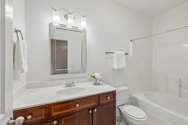 8221 Lenox Creekside Dr Unit B12, Antioch, TN 37013