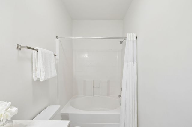 8221 Lenox Creekside Dr Unit B12, Antioch, TN 37013