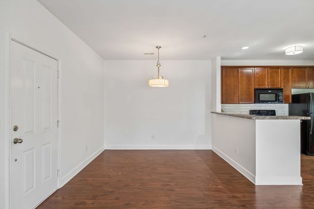 8221 Lenox Creekside Dr Unit B12, Antioch, TN 37013