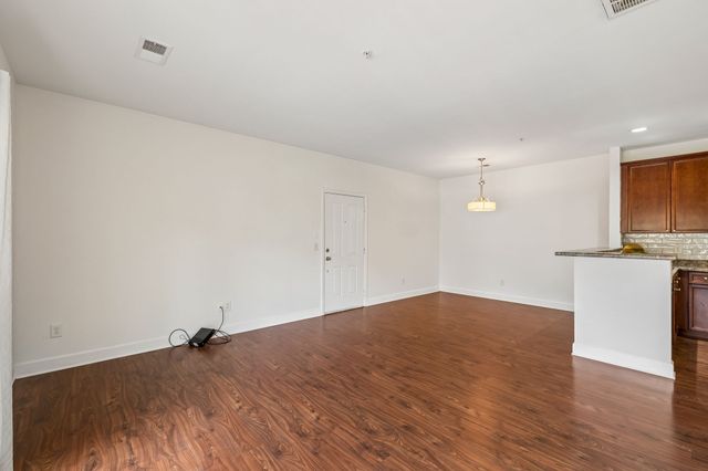 8221 Lenox Creekside Dr Unit B12, Antioch, TN 37013