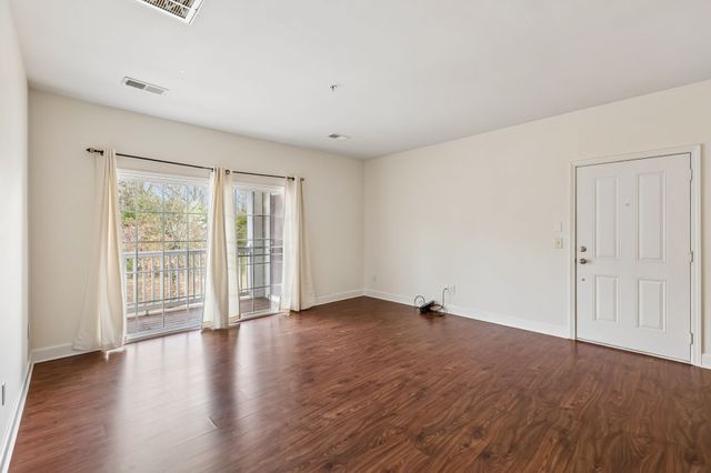 8221 Lenox Creekside Dr Unit B12, Antioch, TN 37013