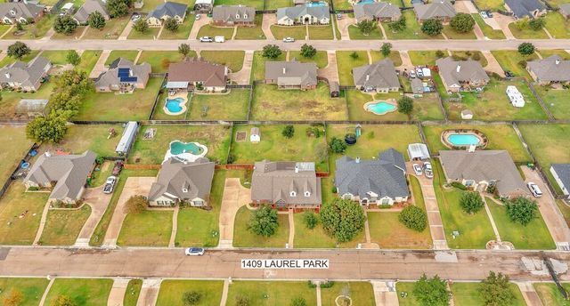 1409 Laurel Park Drive, Robinson, TX 76706