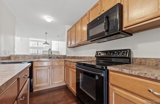 3276 Newbury Place 5, Troy, MI 48084
