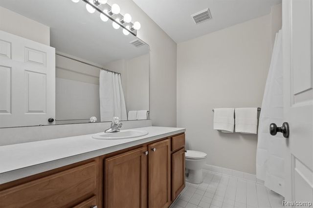3276 Newbury Place 5, Troy, MI 48084