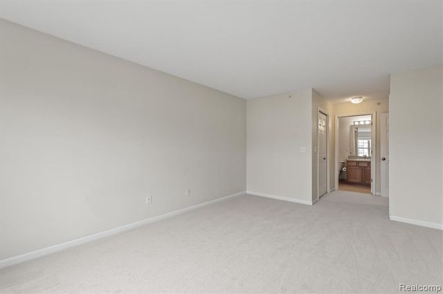 3276 Newbury Place 5, Troy, MI 48084