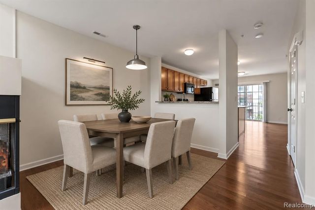 3276 Newbury Place 5, Troy, MI 48084