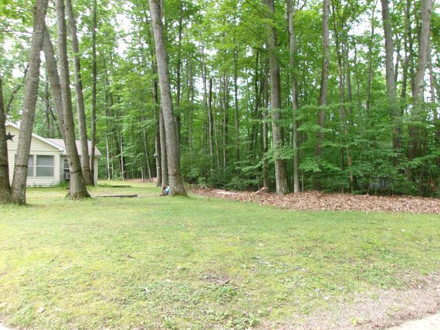 742 Bungo Lake Road, Harrison, MI 48625