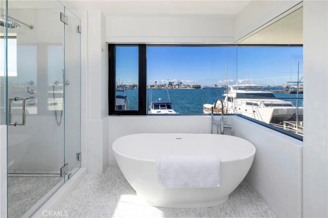 130 S Bay Front, Newport Beach, CA 92662