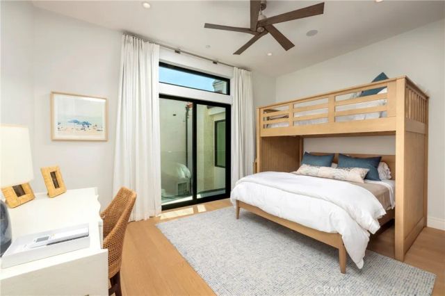 130 S Bay Front, Newport Beach, CA 92662