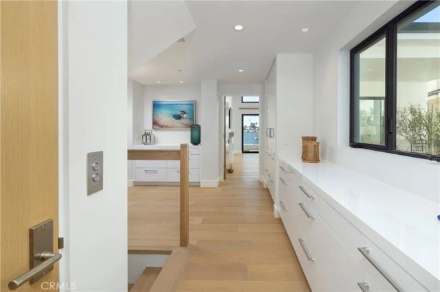 130 S Bay Front, Newport Beach, CA 92662