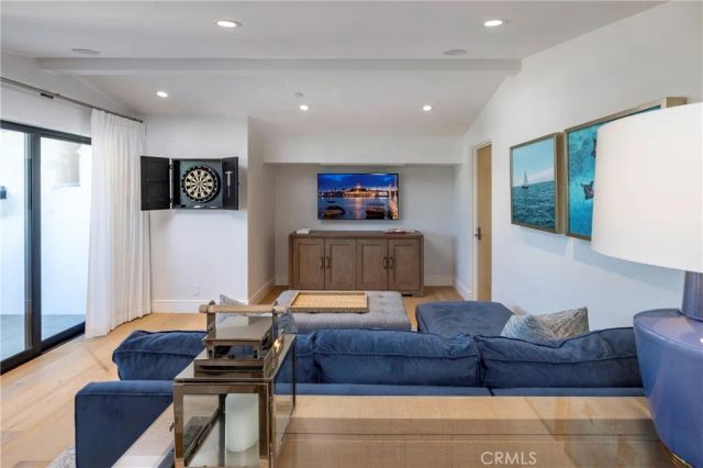 130 S Bay Front, Newport Beach, CA 92662