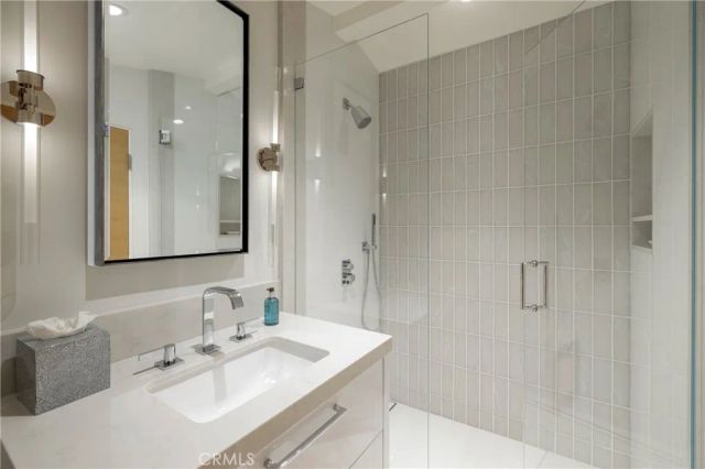 130 S Bay Front, Newport Beach, CA 92662