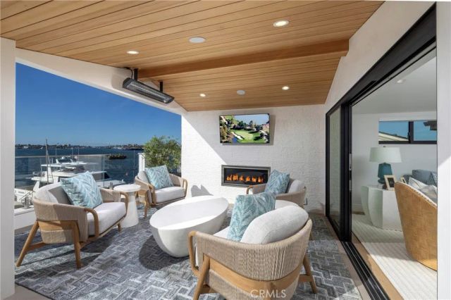 130 S Bay Front, Newport Beach, CA 92662