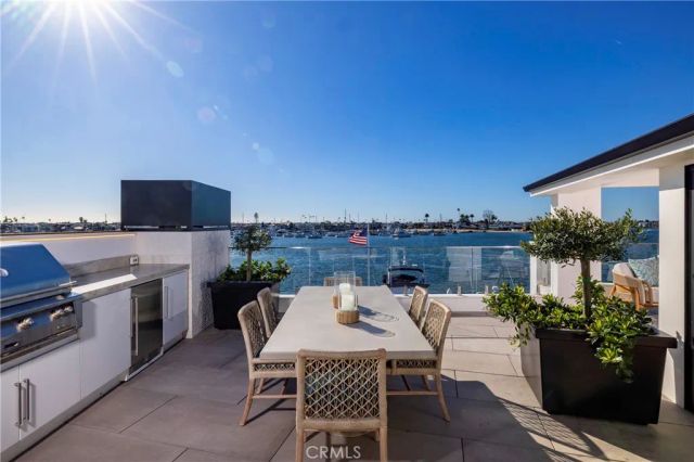 130 S Bay Front, Newport Beach, CA 92662