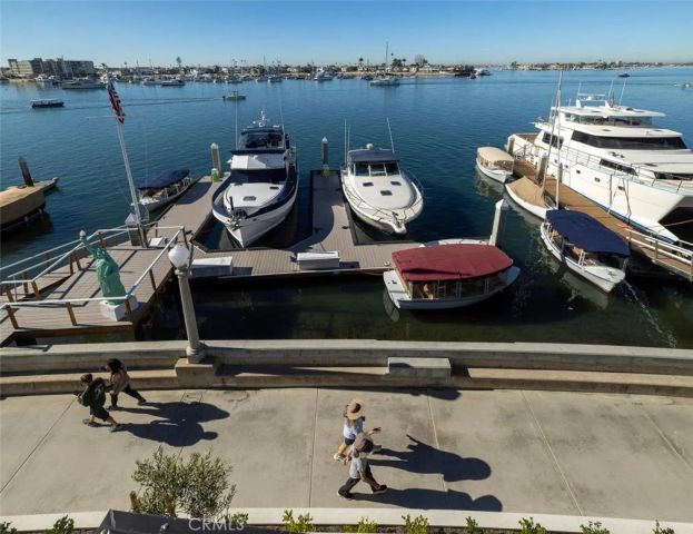 130 S Bay Front, Newport Beach, CA 92662