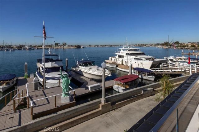 130 S Bay Front, Newport Beach, CA 92662