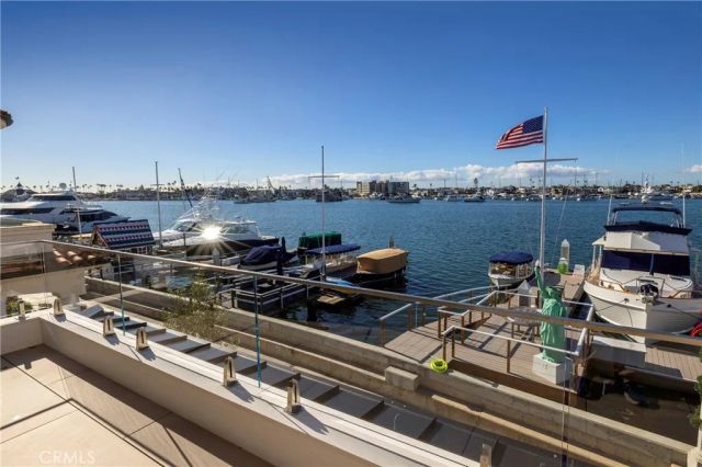 130 S Bay Front, Newport Beach, CA 92662