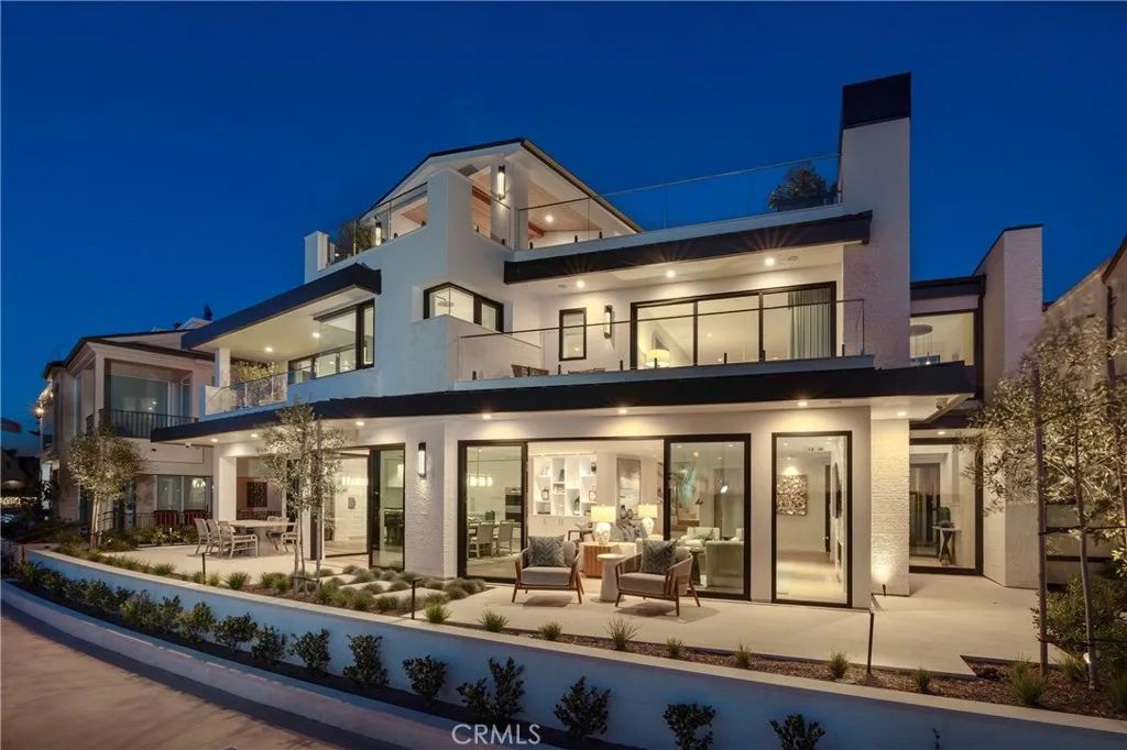 130 S Bay Front, Newport Beach, CA 92662