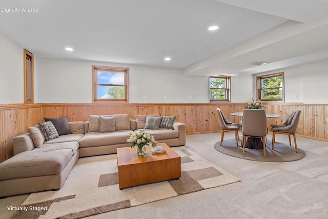 7164 Hospital ROAD, Burlington, WI 53105