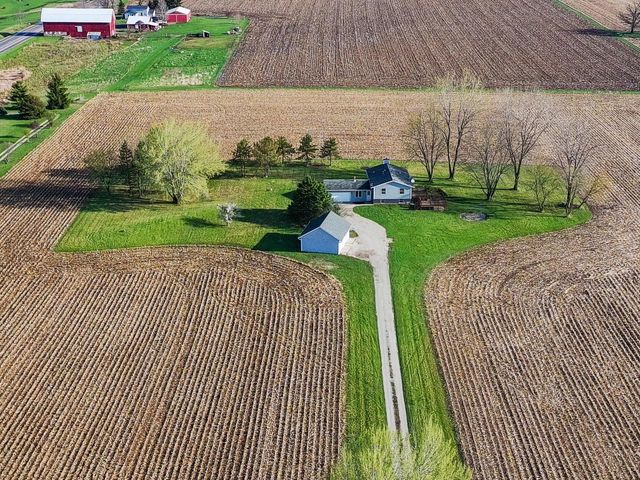 7164 Hospital ROAD, Burlington, WI 53105