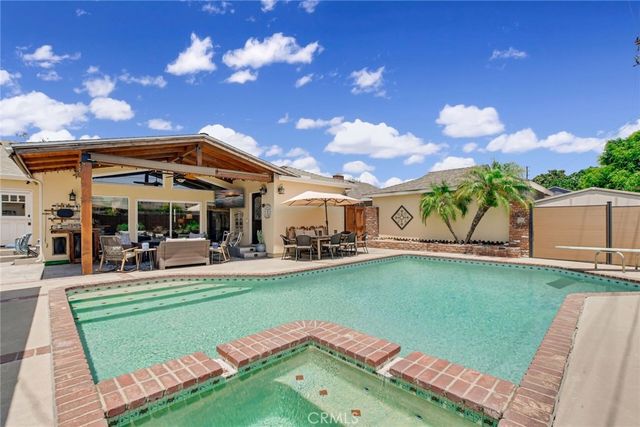 1720 E Walnut Creek Parkway, West Covina, CA 91791