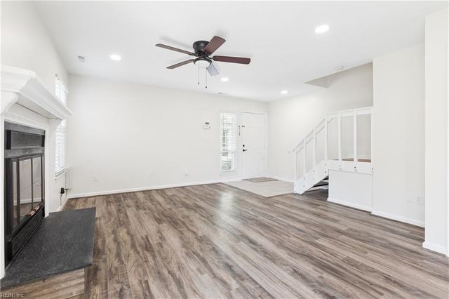 285 Ferdinand CIR, Virginia Beach, VA 23462