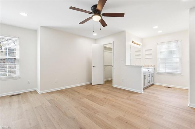 285 Ferdinand CIR, Virginia Beach, VA 23462