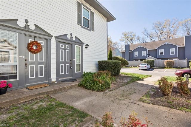 285 Ferdinand CIR, Virginia Beach, VA 23462